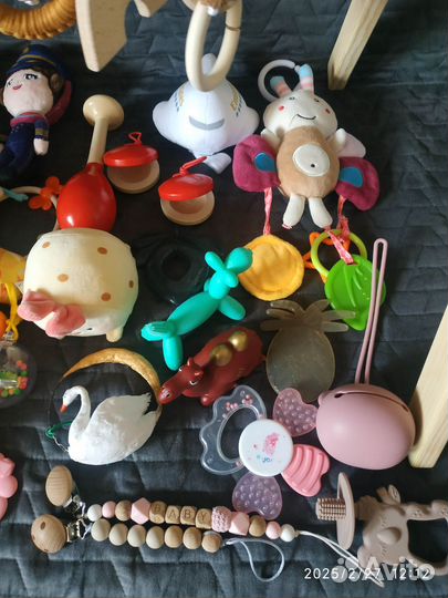 Игрушки для малыша