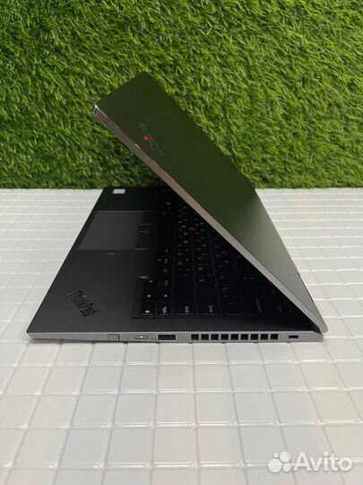 Ноутбук Lenovo thinkpad X1 Yoga