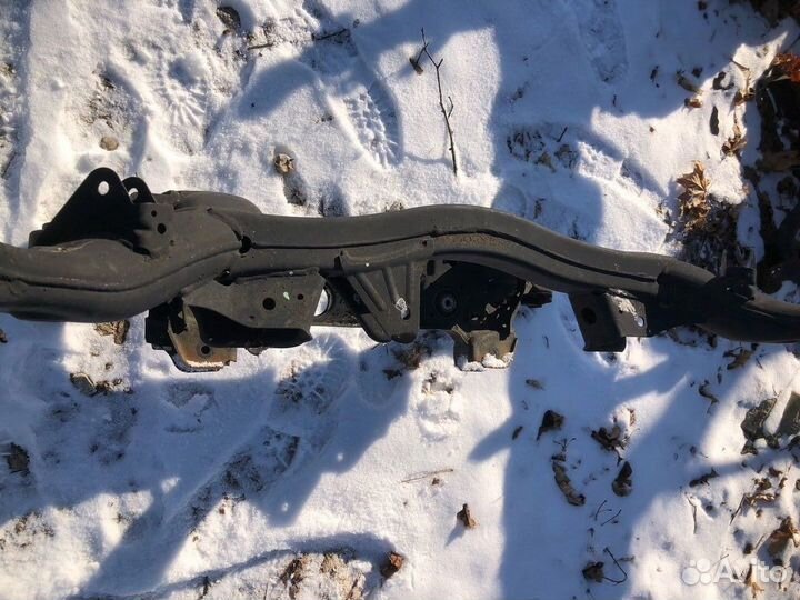 Подрамник задний Mercedes GL164