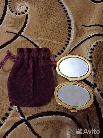 Зеркало карманное