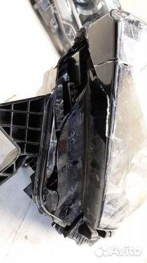 Фара левая Volkswagen Polo