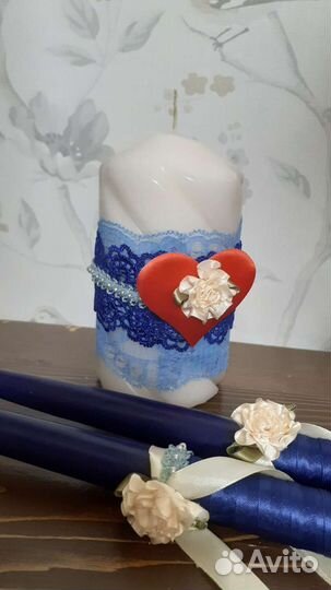 Для свадьбы: бутылки шампанского, свечи (очаг)