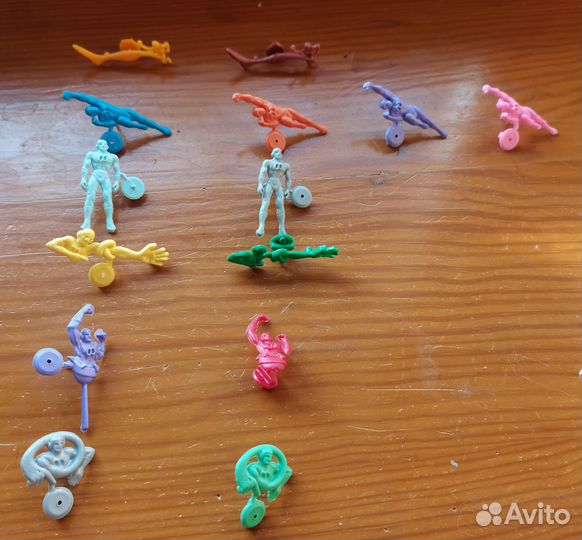 Призовые значки от жвачки Boomer