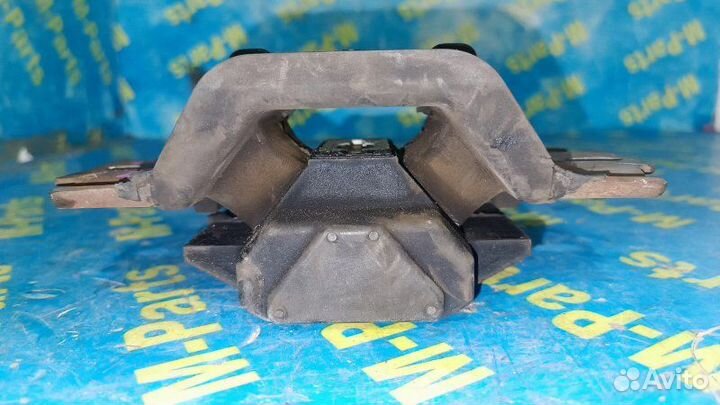 Подушка кпп Mazda Demio DY3W DY5W