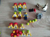 Lego человечки и аксессуары