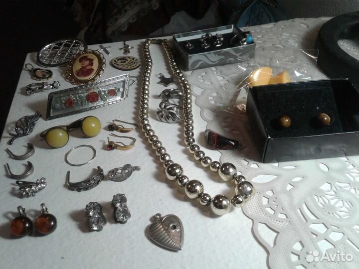 Серьги, бусы, подвески, кольца