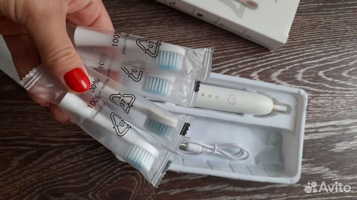 Зубная щетка электрическая