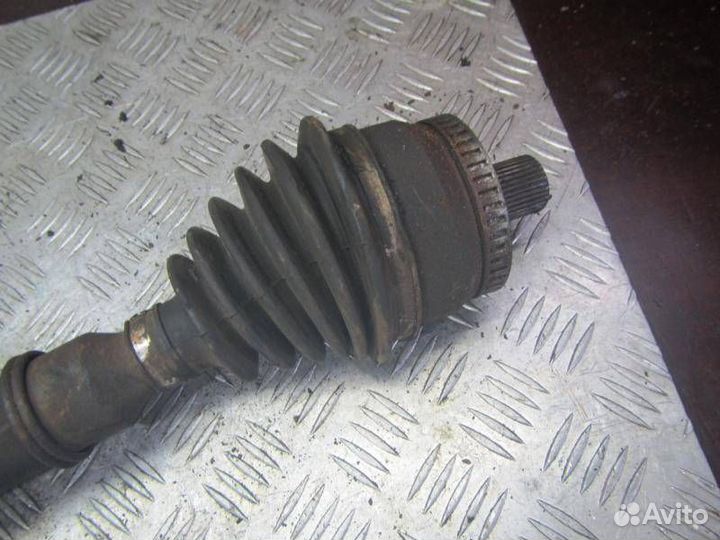 Полуось передняя левая Volkswagen Passat B5 1998