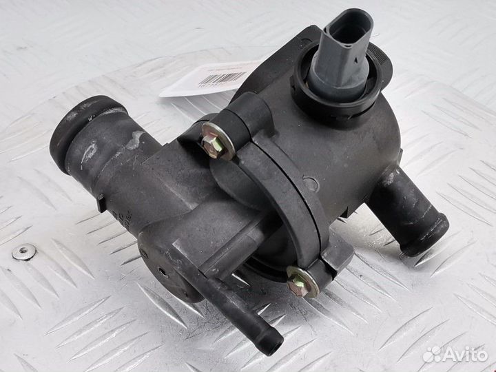 Корпус термостата Skoda Fabia (6Y) 2000 047121111S