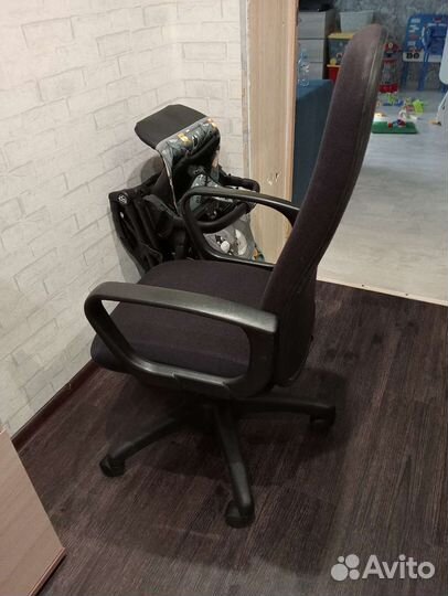 Компьютерное кресло, возможна доставка