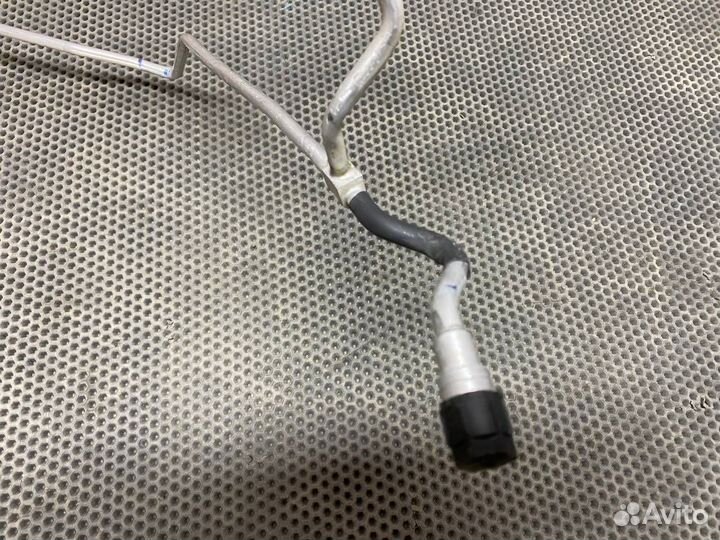 Трубка кондиционера Chevrolet Malibu 9 рест. 2019