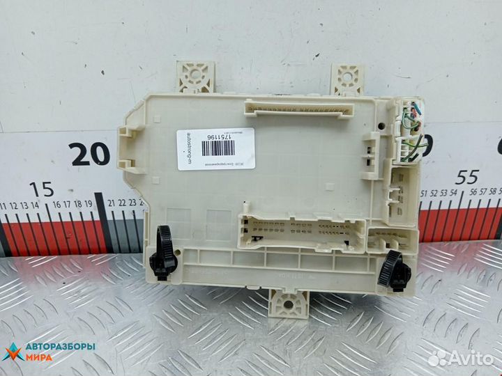 Блок предохранителей Mitsubishi Colt 6 (Z20/Z30)