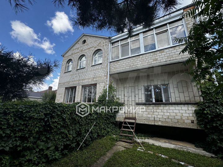 Дом 187,3 м² на участке 18,3 сот.