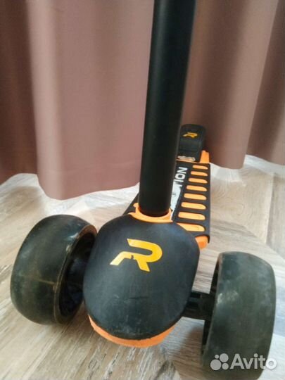 Самокат детский трехколесный reaction