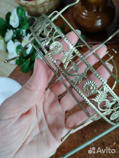 Подставка под чайные или кофейные наборы, золотист