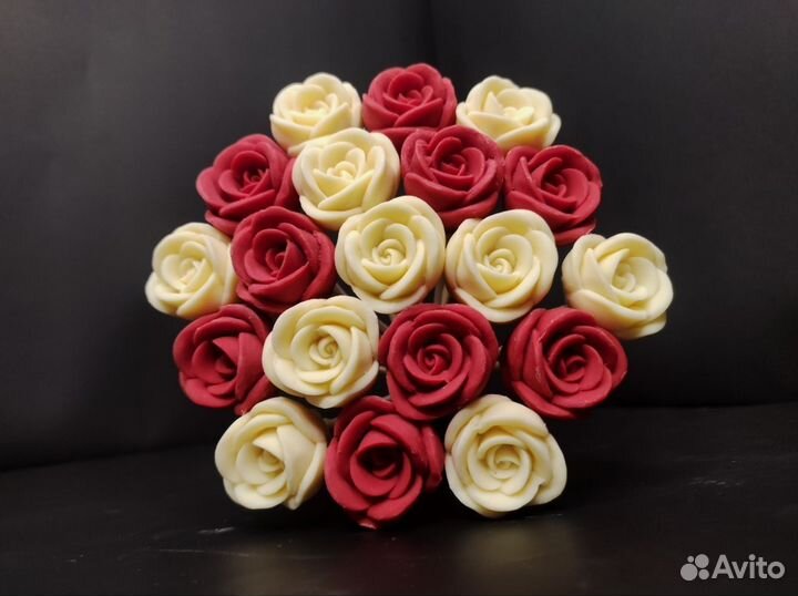 Розы из Белого Шоколада - 19 шт в Букете