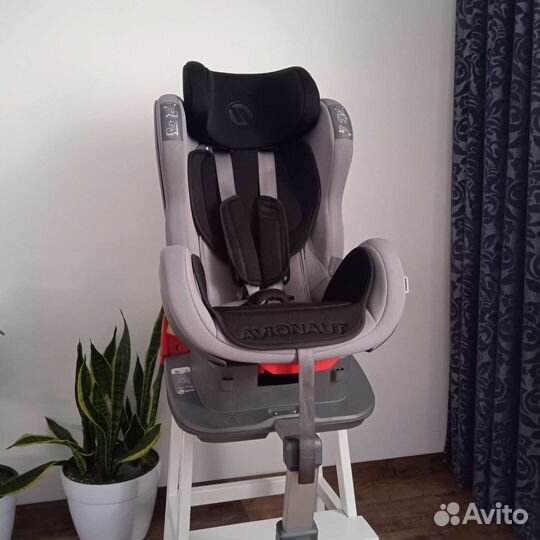 Детское автокресло Avionaut Glider с isofix