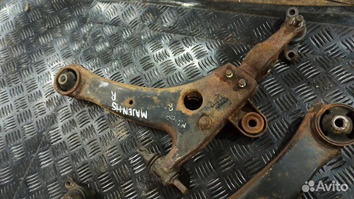 Рычаг подвески передний Kia Magentis седан 2.0