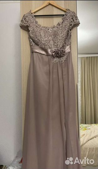 Вечернее платье