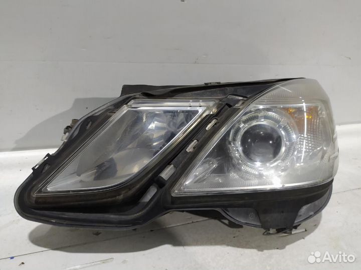Фара левая Mercedes-Benz E-Class
