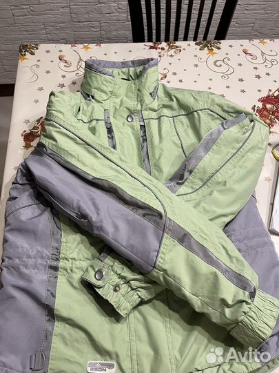 Горнолыжная куртка женская 42 44