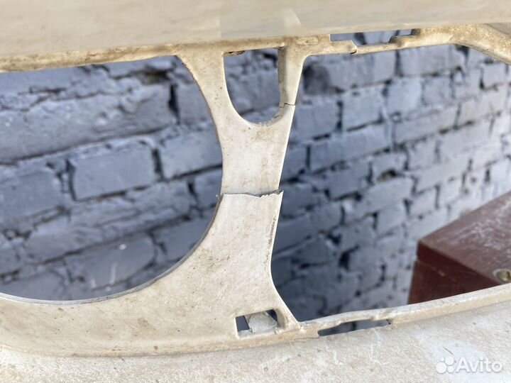 Передний бампер bmw 316 51118055820