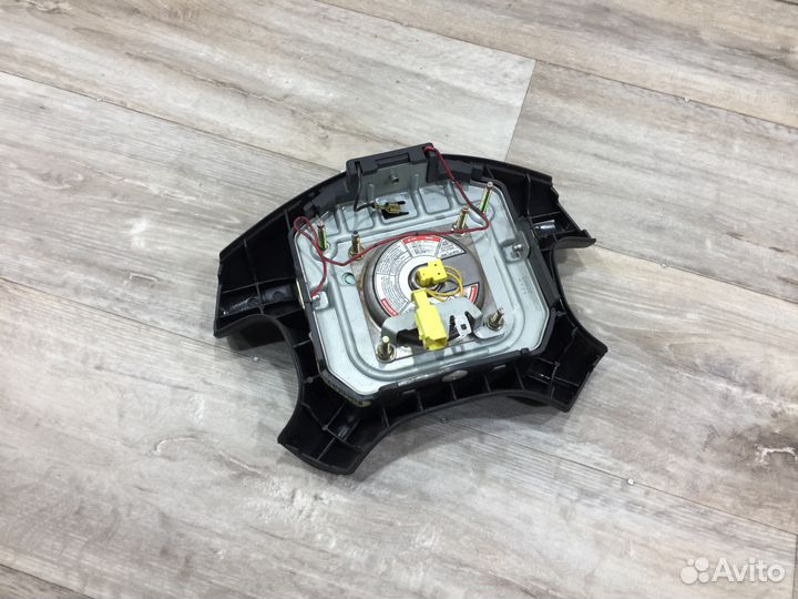 Подушка безопасности водителя srs Pajero 3 Паджеро