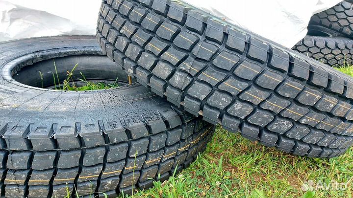 Продаётся шина комплект 11.00R20