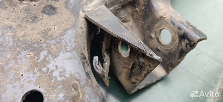 Рычаги нижние задние на Nissan Navara, Nissan Path