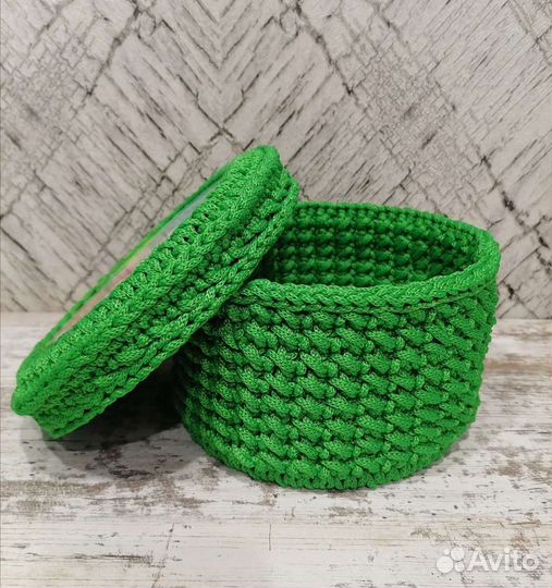 Шкатулка вязаная