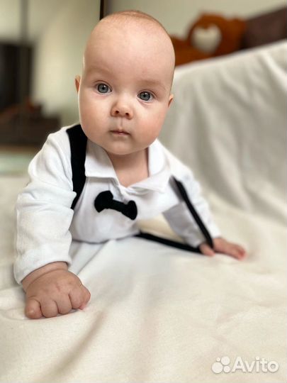 Костюм нарядный смокинг 68-74размер