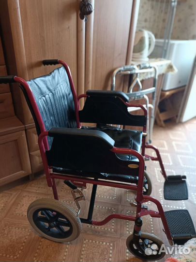 Инвалидная коляска складная бу