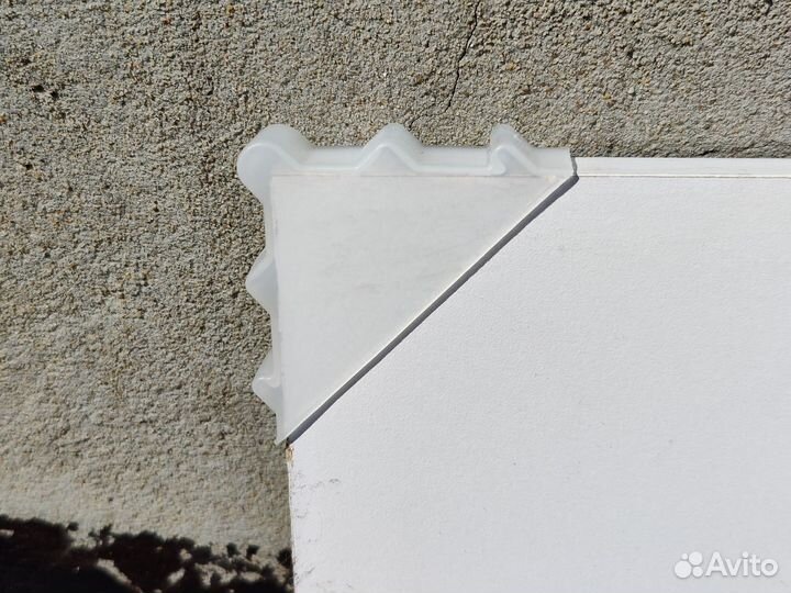 Пластиковые защитные уголки для стекла и лдсп