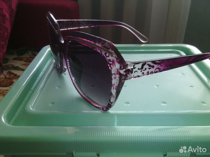 Очки солнцезащитные