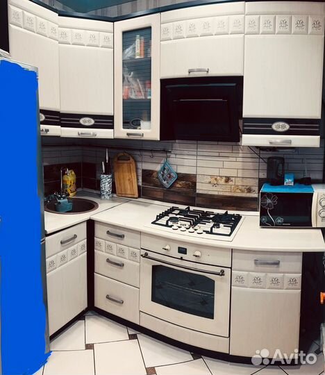 Кухонный гарнитур бу с техникой