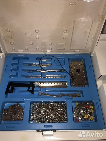 Машинка конструктор