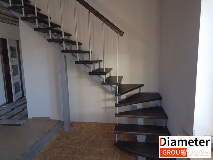 Каркасная лестница на тетиве