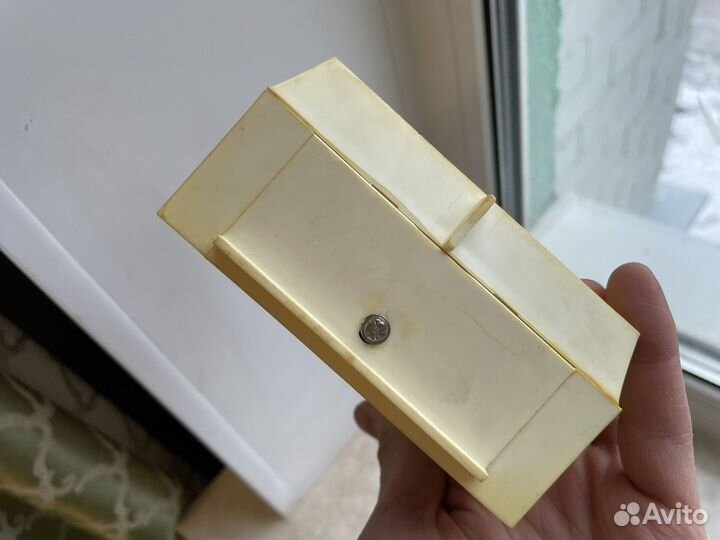 Настольные часы янтарь будильник