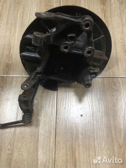 Кулак поворотный задний левый Ford Kuga 2