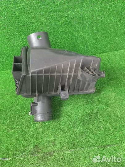 Корпус воздушного фильтра Nissan Qashqai J10