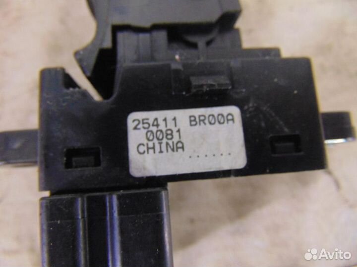 Кнопка стеклоподъемника для Nissan Qashqai 1 2006