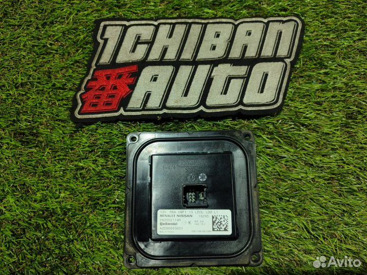 Блок управления светом передний правый Renault