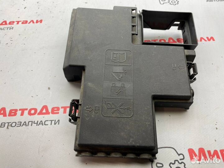 Крышка блока предохранителей Buick Encore GX 2021