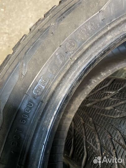 Nokian Tyres Hakkapeliitta R2 215/50 R17