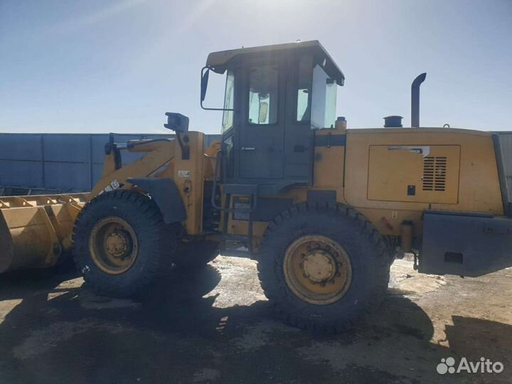 Фронтальный погрузчик XCMG LW300F, 2013