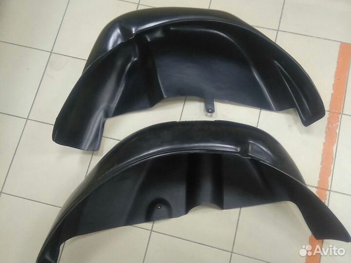 Подкрылки Renault Logan 2014
