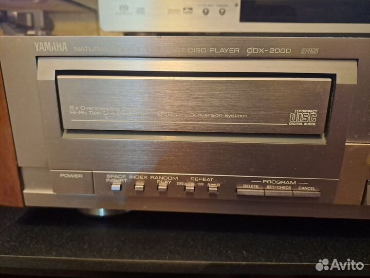 Cd проигрыватель Yamaha CDX-2000