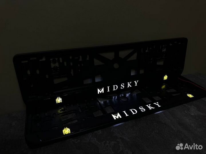 Номерная рамка c вашим логотипом и дизайном