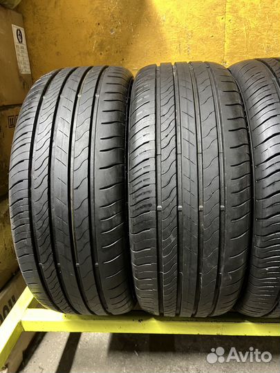 Viatti Strada 2 (V-134) 215/55 R17