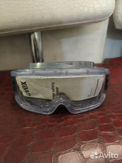 Очки uvex